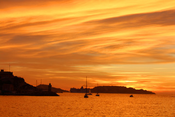 Fototapeta na wymiar Port of Marseille at sunset - France 