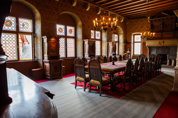 Mittelalterliches Speisezimmer im Schloss