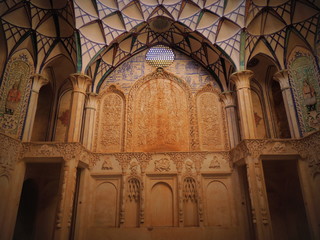 Fototapeta na wymiar Beautiful wall and vault space in traditional architecture