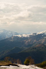 Blick vom Mottarone auf die Alpen Italiens