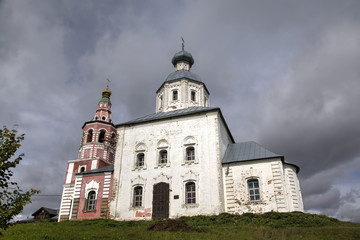 Fototapeta na wymiar Church of Elijah Prophet at Ivanova grief. Suzdal, Russia