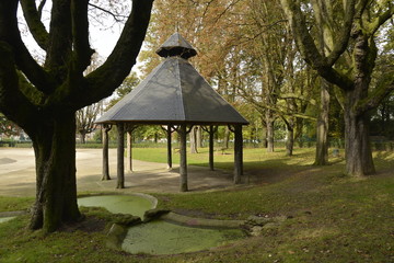 L'automne à la pataugeoire du parc Josaphat à Bruxelles