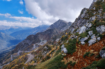 Fototapeta na wymiar Beautiful autumn mountain landscape