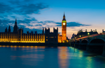 Fototapeta Big Ben and Westminster abbey at night in London, UK obraz