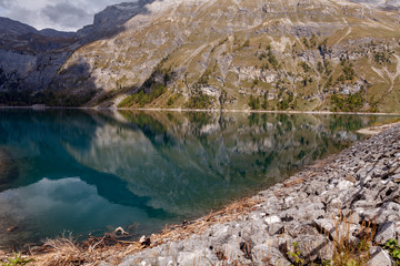 Lac de Zeuzier, lac de montagne, Suisse, Valais