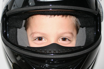 casque de motard et enfant