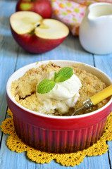 Apple and pear crumble.