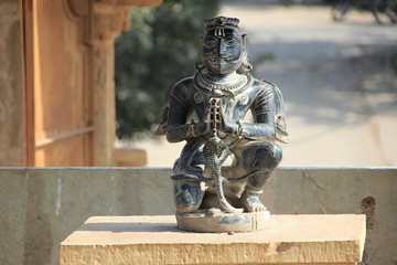 Naklejka premium Blackstone Statue of Garuda