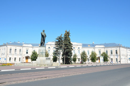 Площадь ленина в твери