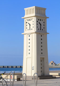 L'horloge du remblai des Sables d'Olonne