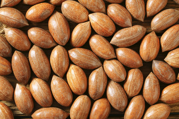 Obraz premium Unshelled pecans