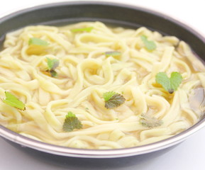 Hühnersuppe mit Nudeln