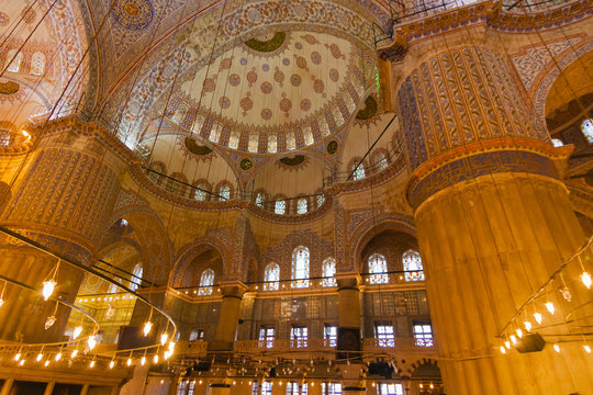 LAS CUPULAS DE LA MEZQUITA AZUL