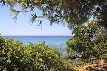 Fototapeta na wymiar Visible horizon of the Aegean Sea.