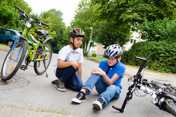 schüler ist mit dem fahrrad gestürzt