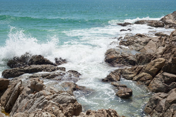 Felsen mit Meer