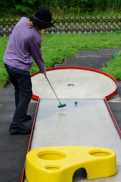 Minigolfer, h.