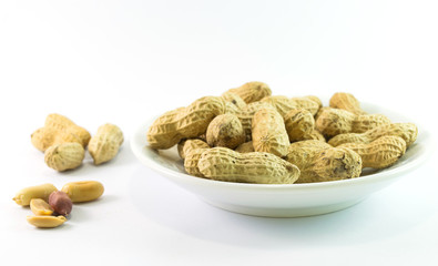 Dried peanuts