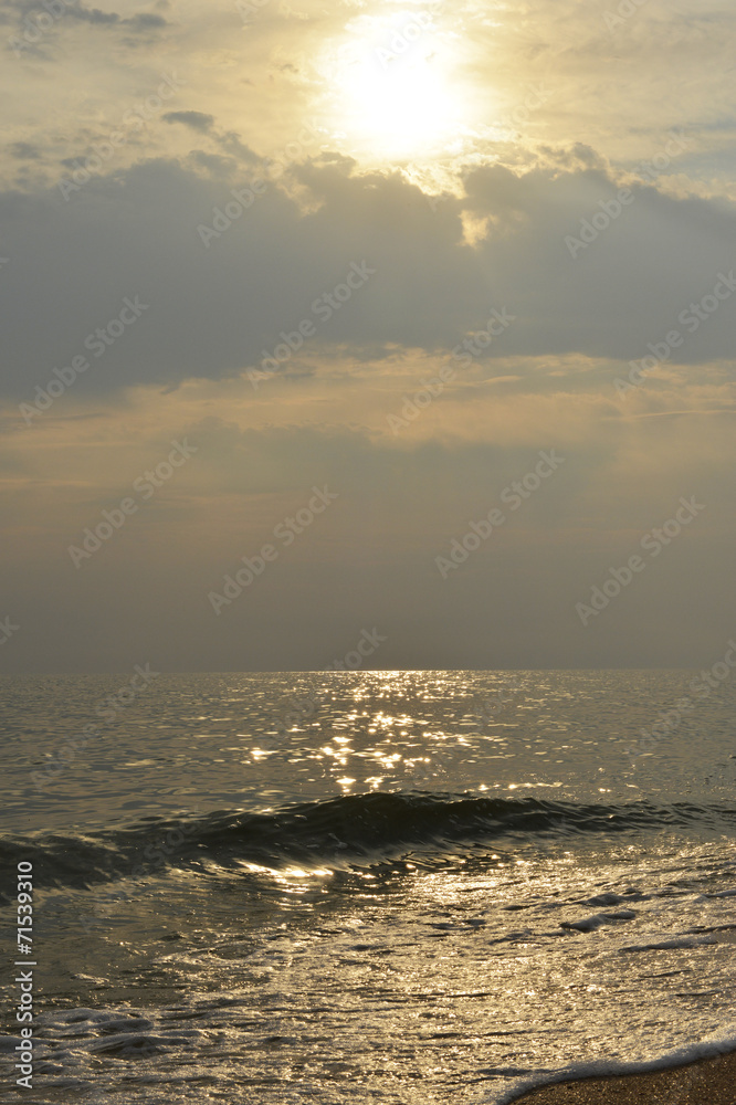 Wall mural sunrise on the sea