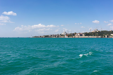 Fototapeta premium Widok z promu na Stambuł