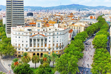 Panorama sur la ville de Barcelone depuis le monument de Christophe Colomb. Barcelone. Spa