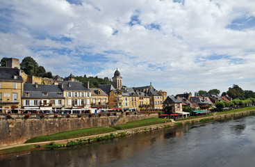 La Vezere a Montignac, Aquitania - Francia