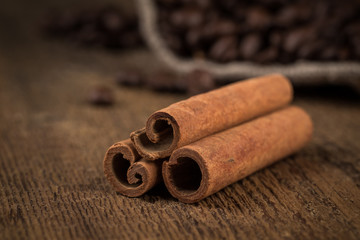cinnamon sticks