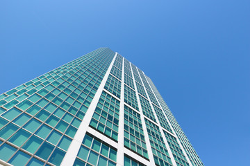 オフィスビル・青空