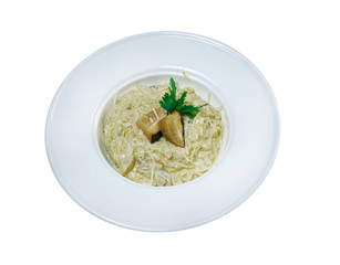 Noodles with cheese and mushrooms