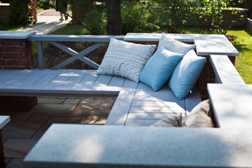 Место для отдыха в саду / Rest place in the garden