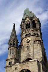 Fototapeta na wymiar Kirchturm Kaiser Wilhelm Gedächtniskirche