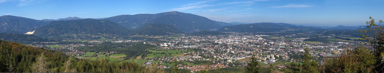 Fototapeta premium Panorama Villach / Kärnten / Österreich