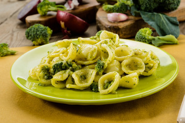 Orecchiette con broccoli 