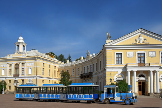excursion train on square at Pavlovsk Palace, St. Petersburg