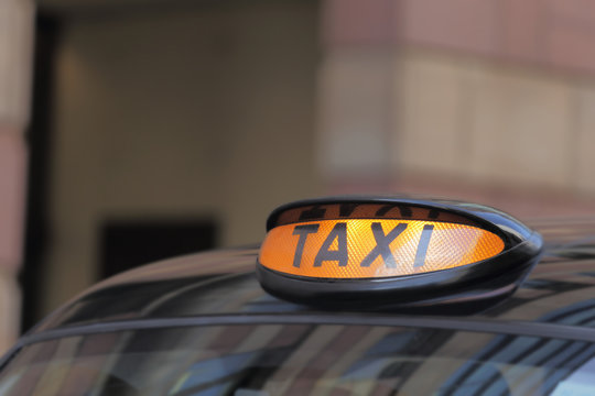 Fototapeta Taxi car in London