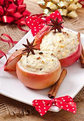 Baked apples with honey cream cheese, raisins and nuts