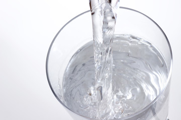 水