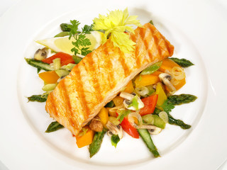 Lachs auf Gemüse
