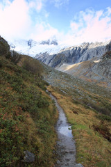 sentiero nell'alta valle di Goschenen - Svizzera