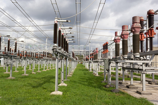 High voltage substation