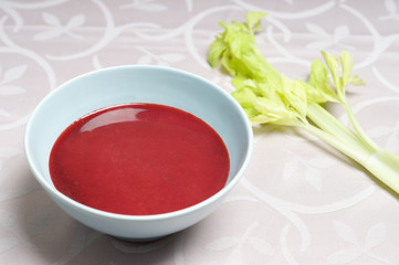 Rote Betesuppe