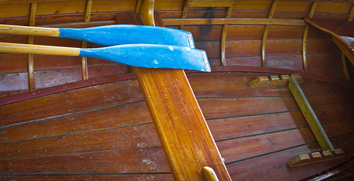 oars in the boat