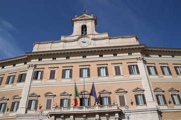 Fototapeta na wymiar Das Parlament in Rom