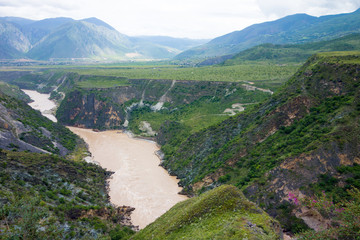 Hochebene und Yangtse
