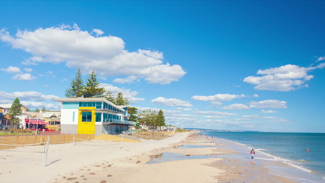 Hyperlapse video of flying across a beautiful beach in Australia