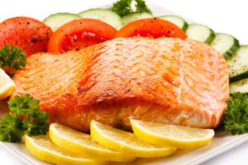 Grilled salmon and vegetables