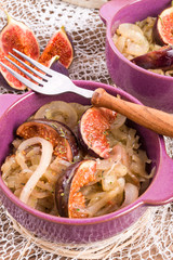 fried onion with figs
