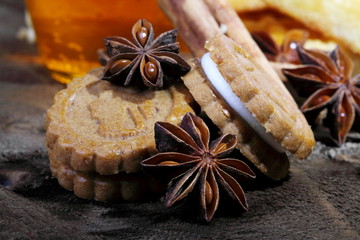Biscotti al miele e anice stellato