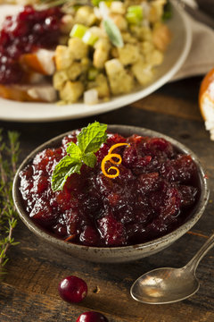 Homemade Red Cranberry Sauce
