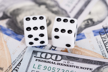 Dices on dollar currency